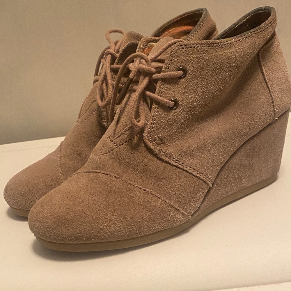 Toms Taupe Suede Wedge Booties